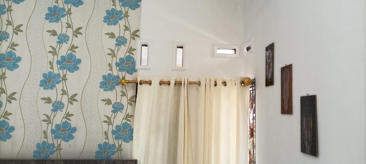 Mysha Guest House-Lombok テテバトゥ エクステリア 写真